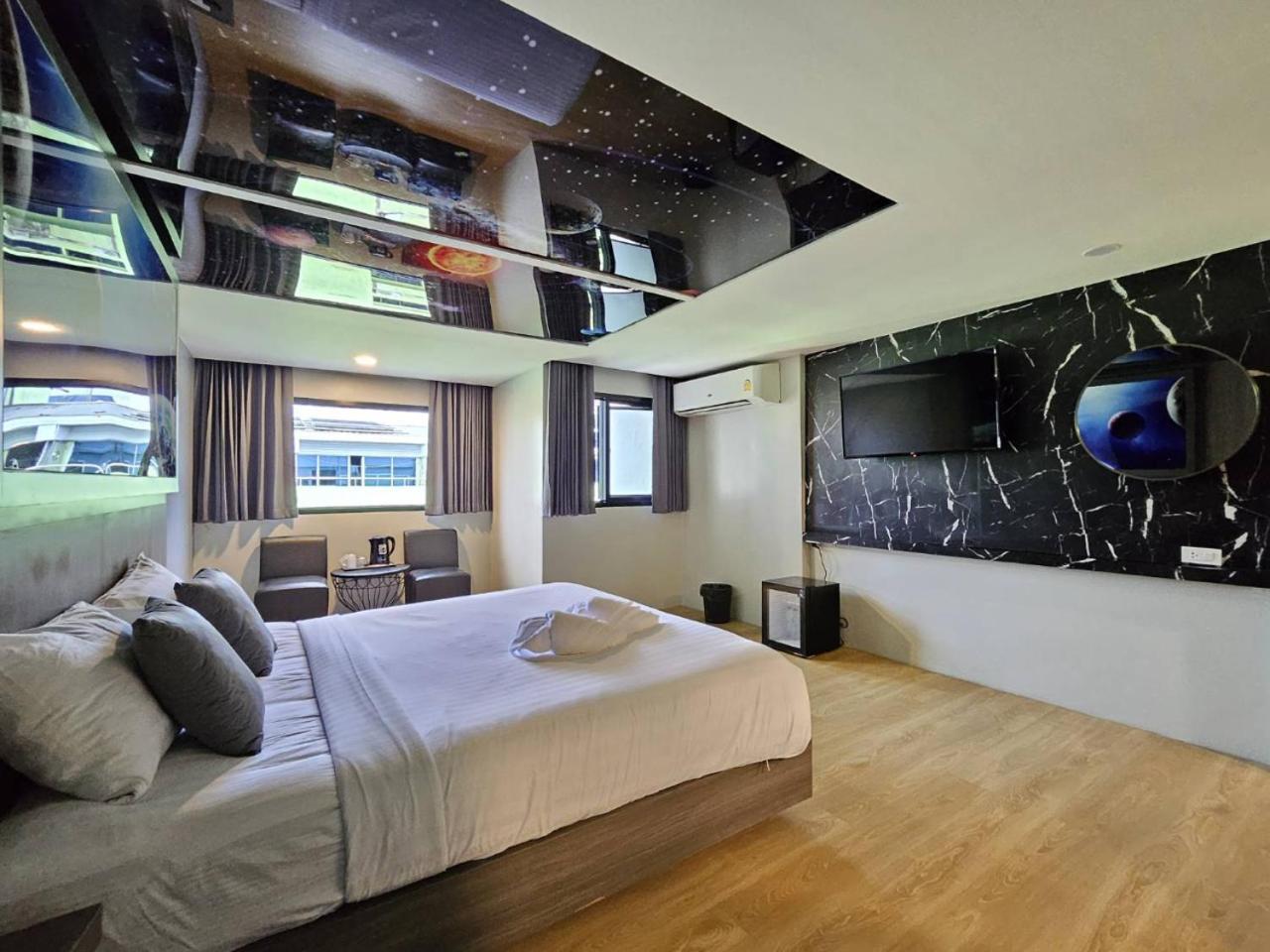 Oscar Palace Hotel & Wellness Center Ban Khlong Phruan Exterior photo